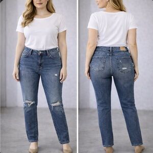 Zara Classic distressed Blue Denim jeans